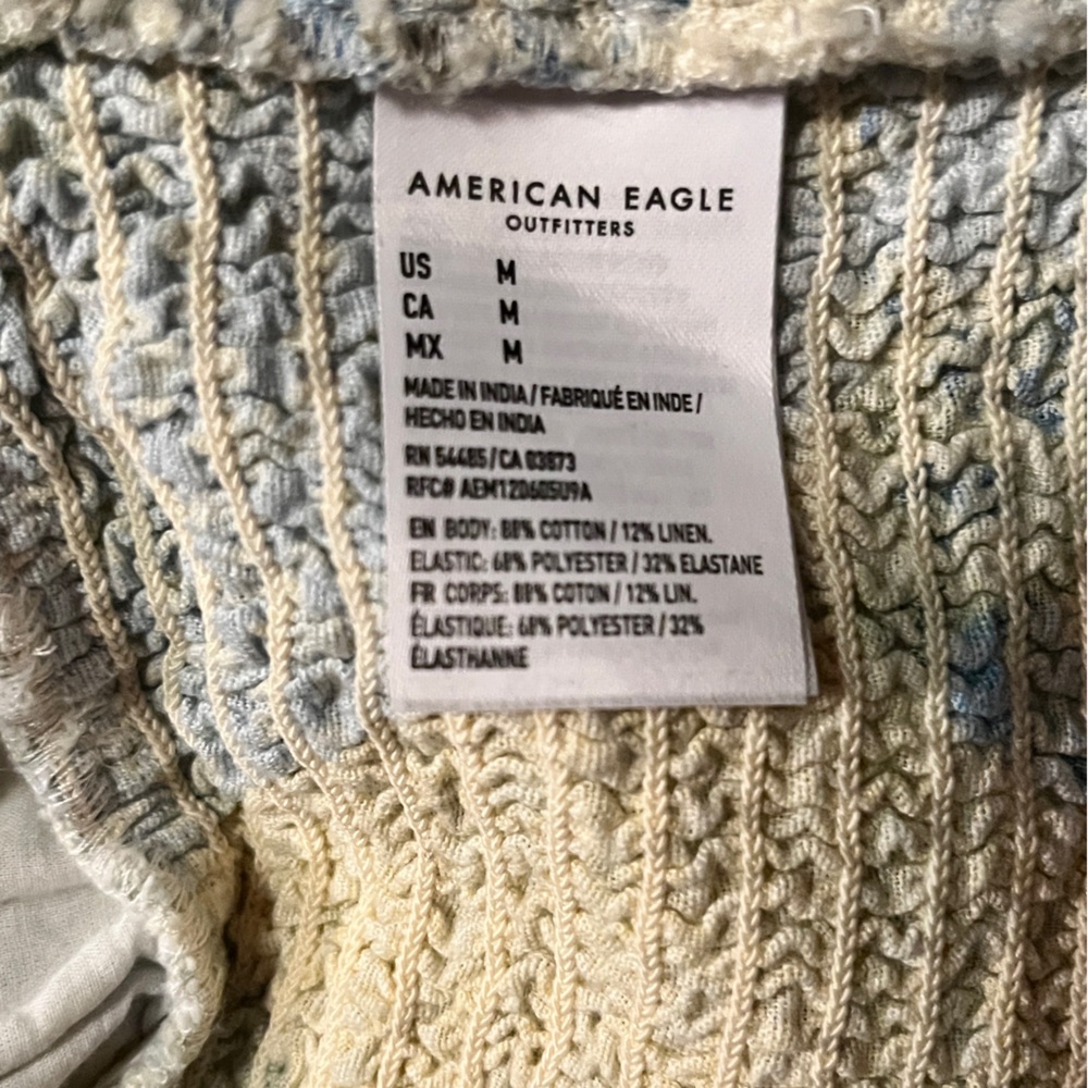 American Eagle Cropped bloused tank. Size: M - Picture 2 of 6